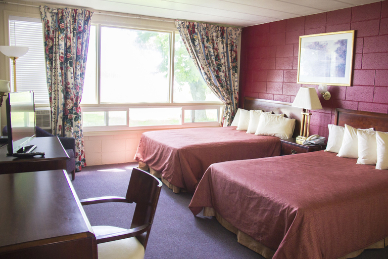 Bedroom 3, Riverview Motel, Haldimand-Norfolk