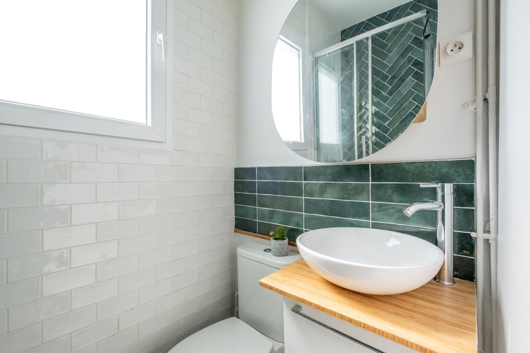 Bathroom 4, Luxueux Appartement à Guy Môquet, Paris