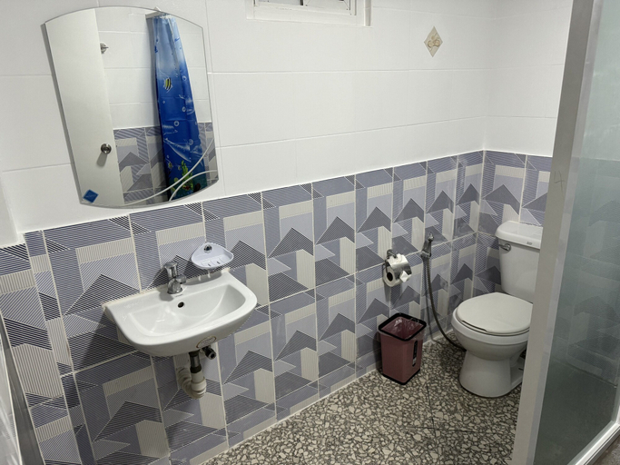 Bathroom 3, Bolabog Beach Resort, Malay