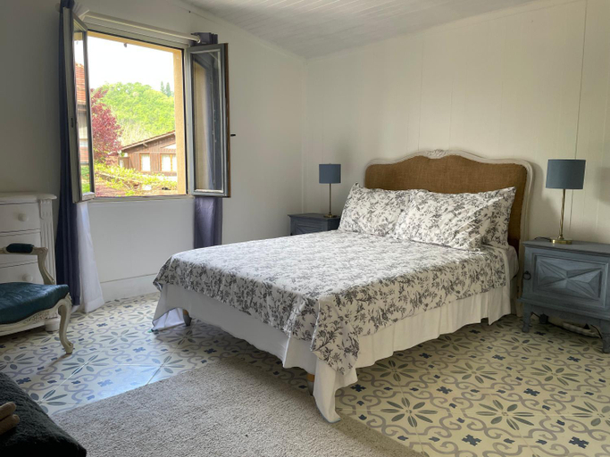 Bedroom 2, Esparoutis Chambres d'hotes du Charme, Dordogne