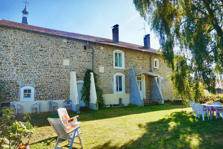 Exterior 11