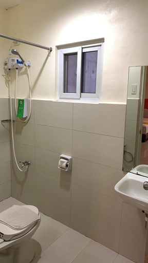 Bathroom 5, Travelbee Capitol Inn, Cebu City