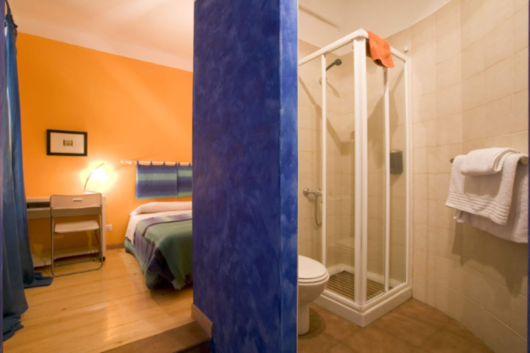 Bathroom 4, Pensión Blanca B&B, León
