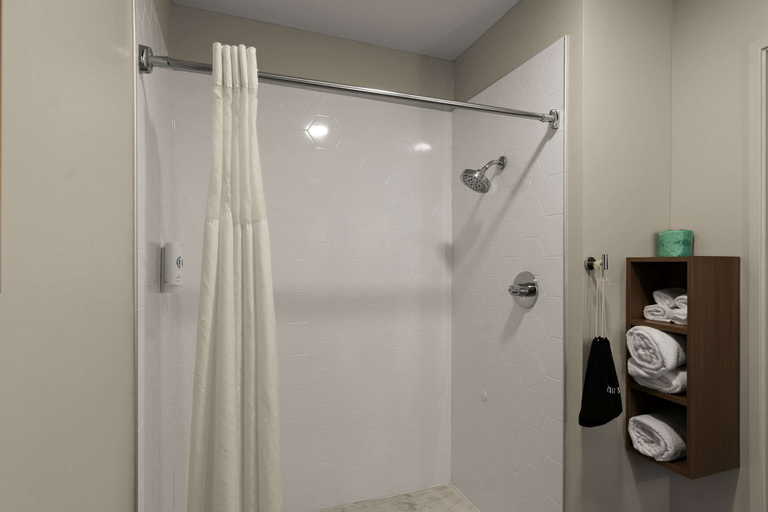 Bathroom 4, Comfort Inn & Suites Ashland – Richmond North, Hanover