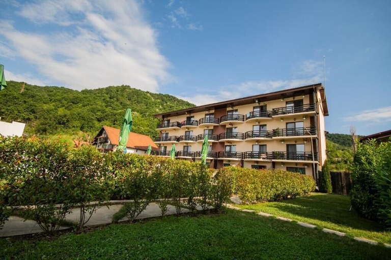 Exterior & Views 2, Pensiunea Danubia, Eselnita