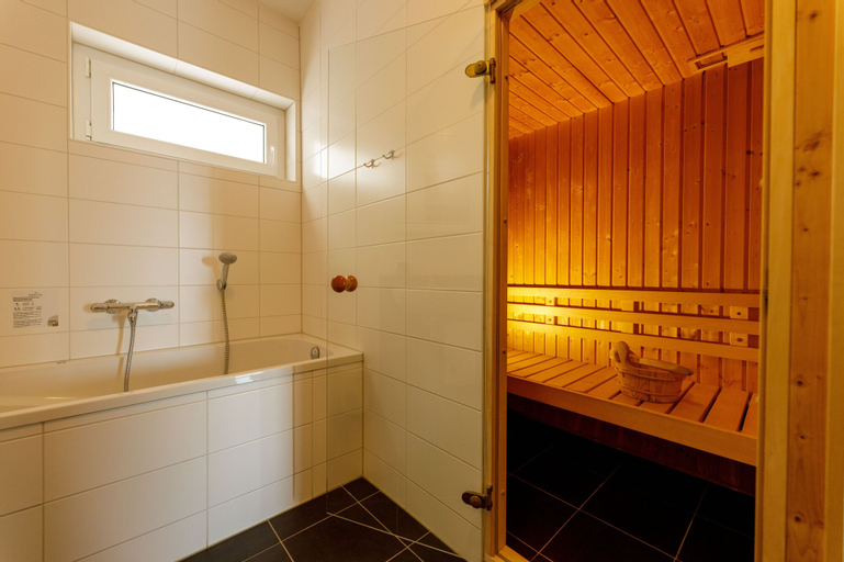 Sauna 2