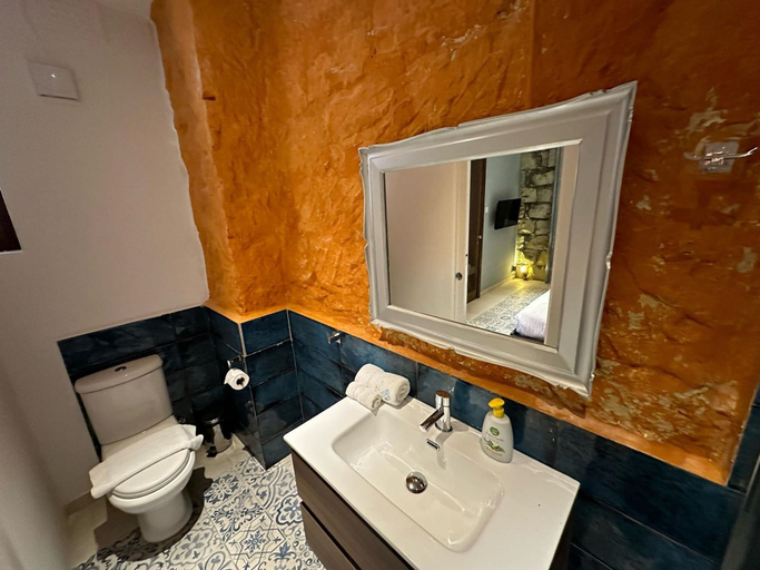 Bathroom 4, MyTravel House