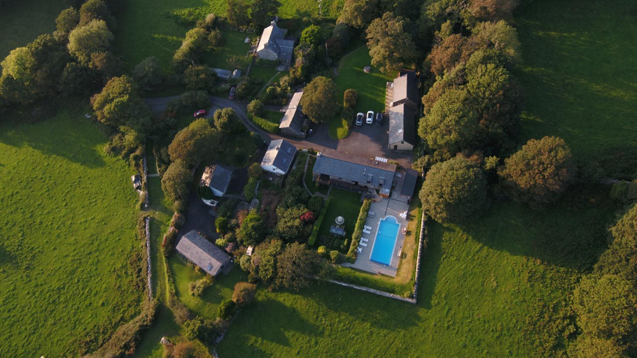 Others 3, The Old Farmhouse B&B, Gwynedd