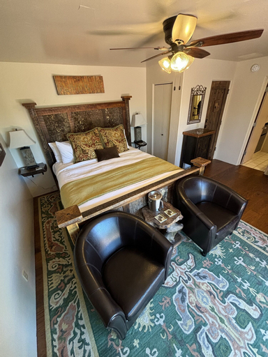 Bedroom 27