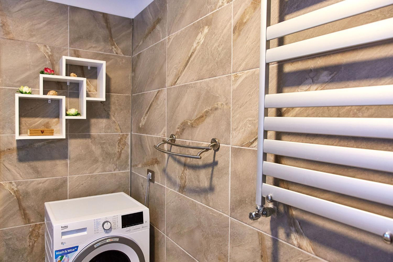 Bathroom 4, Apartamente Hampton Alezzi, Navodari