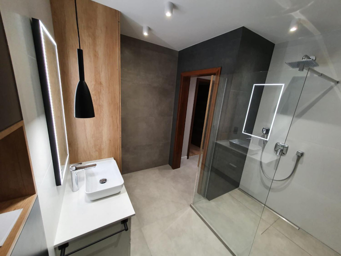 Bathroom 3, Tesorio Apartment, Środa Śląska