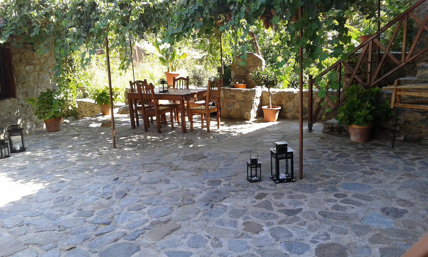 Others 4, Xenis House