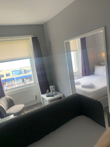 Bedroom 3, Marina Court Hotel, Dorset