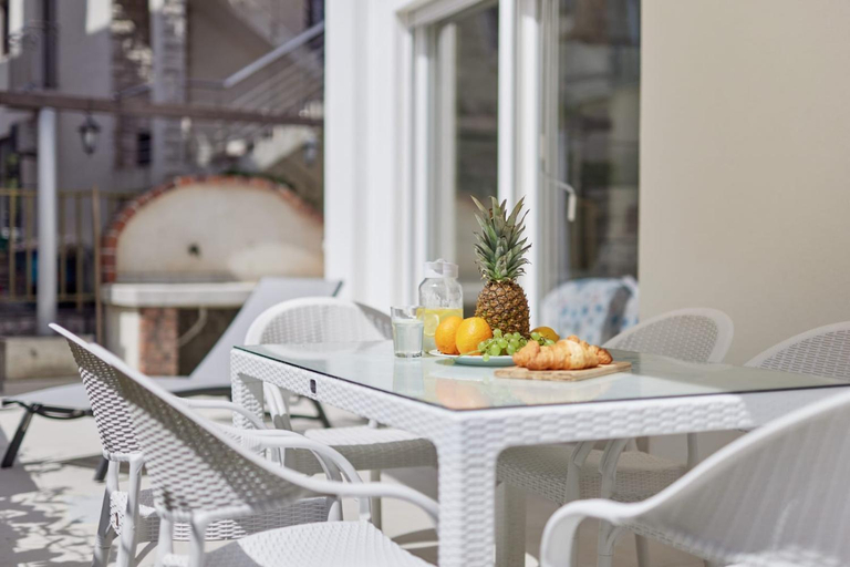 Others 5, Petrovic apartmani