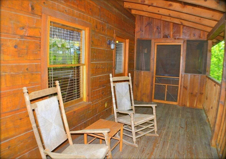 Others 5, Cabin Fever, Sevier