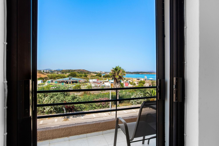 Room 5, Sun Beach Apartments in Chania 09 & 11, Crete