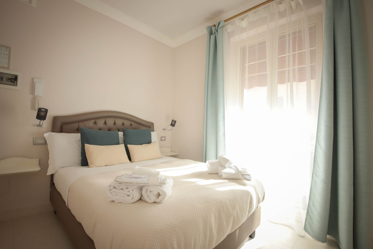 Bedroom 4, Sogno d'Epoca 1822 B&B, Bari