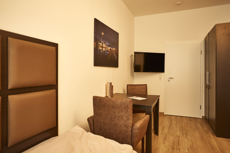 Bedroom 3, Harbour Apartments, Karlsruhe