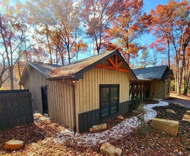 Exterior & Views 2, Bigfoots Retreat, Sevier