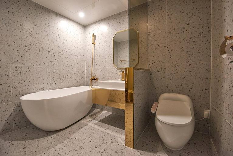 Bathroom 4, Denbasta Hotel Whamyung, Gimhae