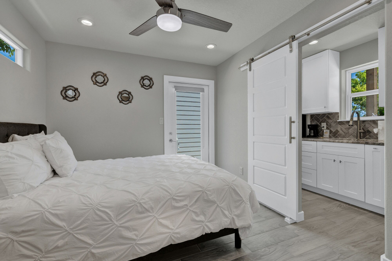 Bedroom 5, Orange Door Casita - Couple's Retreat, Gillespie