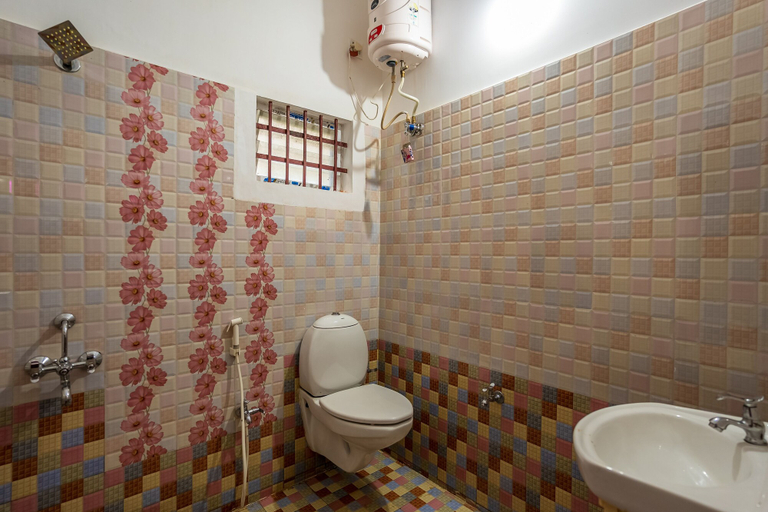 Bathroom 3, DK Resortss, Salem