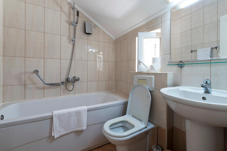 Bathroom 4, Hotel Perla Dubrovnik, Dubrovnik