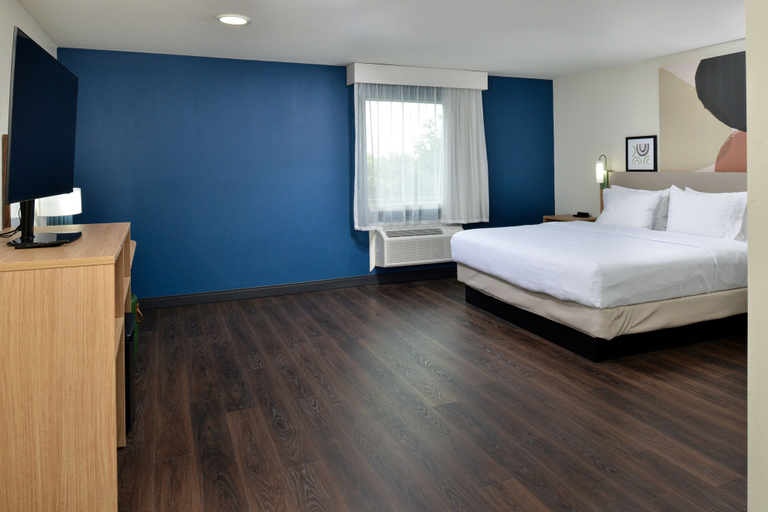 Bedroom 3, Spark by Hilton Dallas Medical District Love Field, Dallas