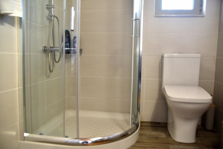 Bathroom 5, House Near Balos in Kissamos, Crete
