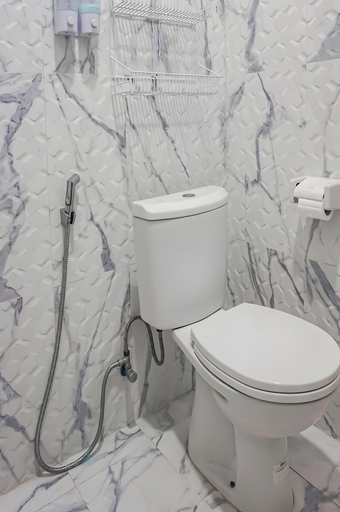 Bathroom 3, Capital O 93794 Athallah Homestay Syariah, Bandar Lampung