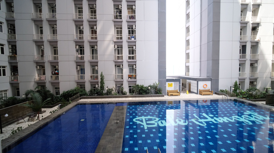 Sport & Beauty, Simple and Comfortable Living Studio at Bale Hinggil Apartment By Travelio, Surabaya