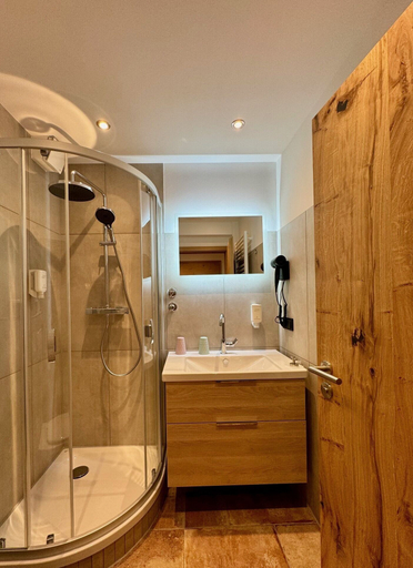 Bathroom 3, Solehotel Tannenhof, Goslar