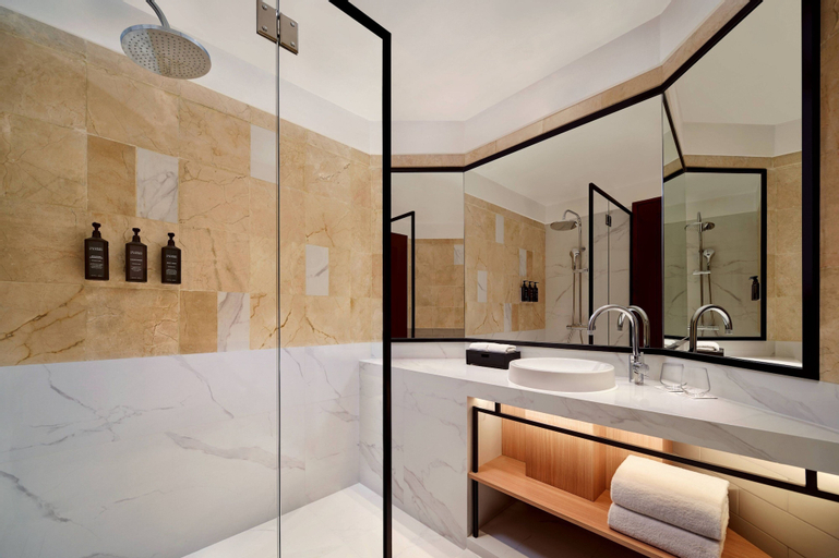 Bathroom 7