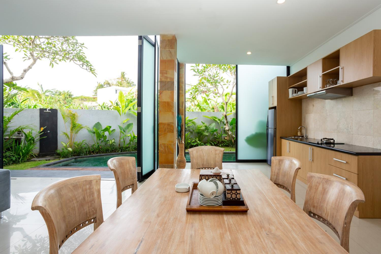 Dining Room 10