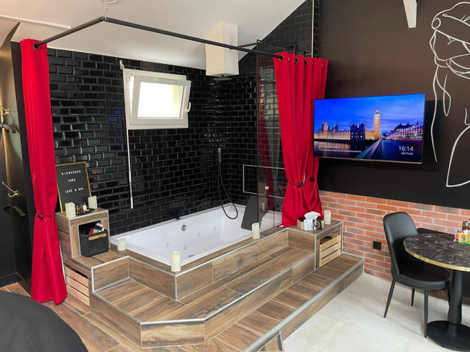 Others 4, Luxe and Spa, Seine-et-Marne