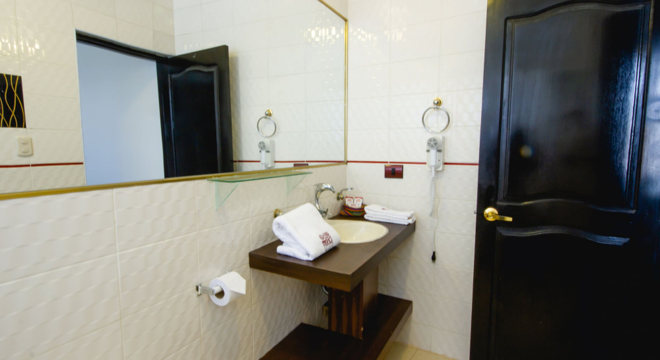 Bathroom 3, TerraMistica - Puno Centro, Puno