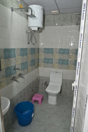 Bathroom 3, Goroomgo JSB Palace Varanasi, Varanasi