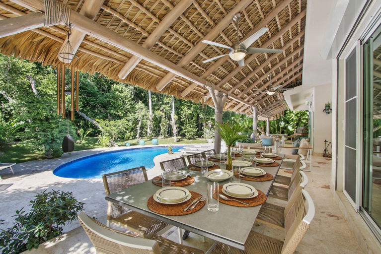 Food & Drinks 4, 5BR Villa with Pool&Beach in Punta Cana, Salvaleon de Higuey
