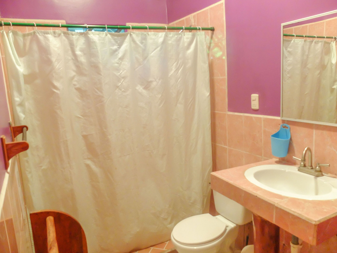 Bathroom 4, Casa Moabi, Talamanca