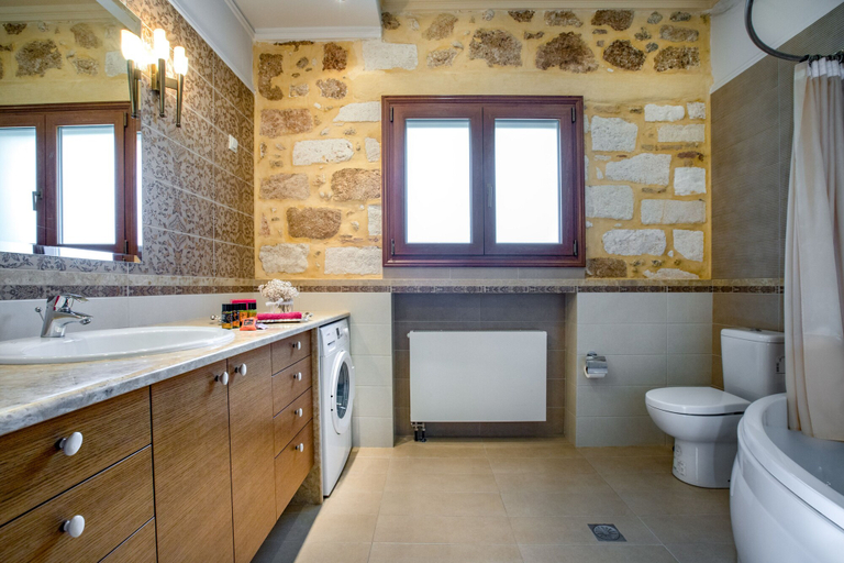 Bathroom 3, Villa Anerocuru, Crete