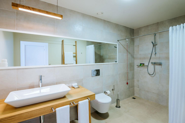 Bathroom, Vila Baleira Village, Porto Santo