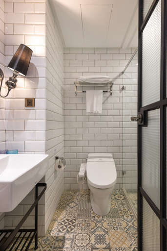 Bathroom 5, BlueSky Hotel, Taichung