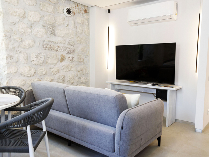 Others 4, Galathea House