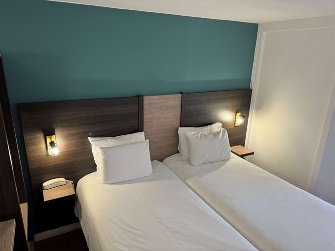 Bedroom 4, Kyriad Epernay, Marne
