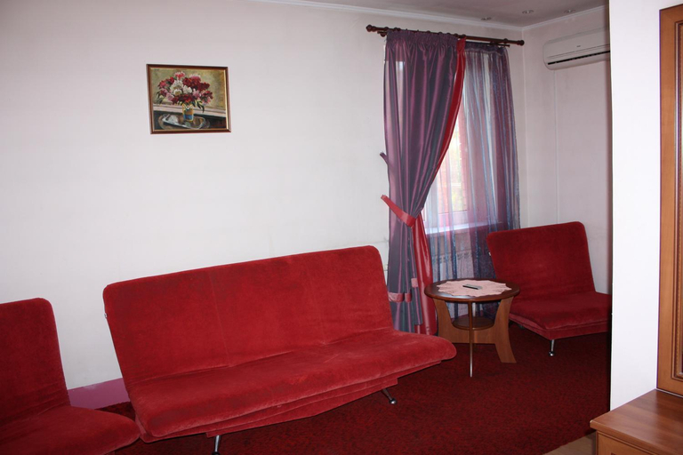 Others 5, Hotel Gostynnyi Dvir, Irpins'ka