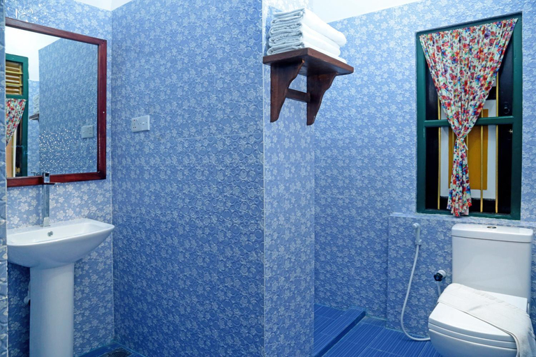 Bathroom 4, Villa Ceylon, Katana