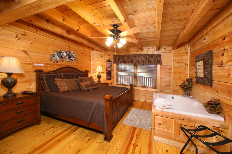 Bedroom 2, Smoky Mountain Getaway - Five Bedroom Cabin, Sevier