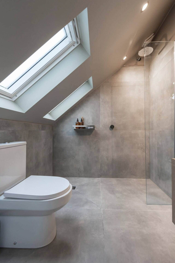 Bathroom 2, 2 Bedroom Apartment - 200m From Richmond Park, London