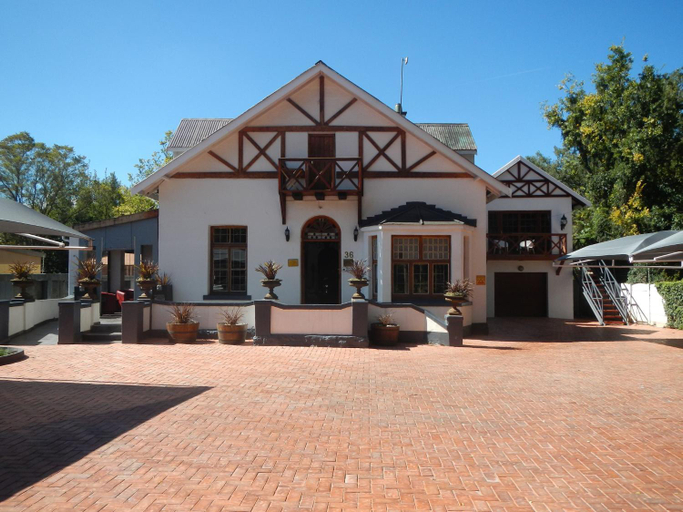 Exterior & Views 1, The Oak Potch Guesthouse, Dr Kenneth Kaunda