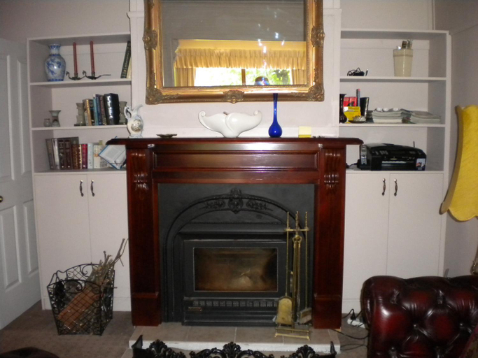 Others 4, Hillview Oak B&B, Greater Hume Shire - Pt B